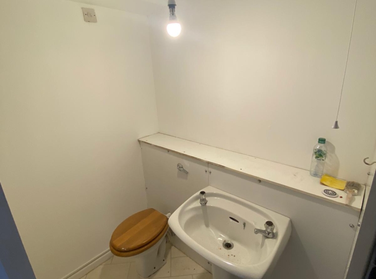 Studio Flat Barnsdale Road, Beaumont Leys Zavsons Properties