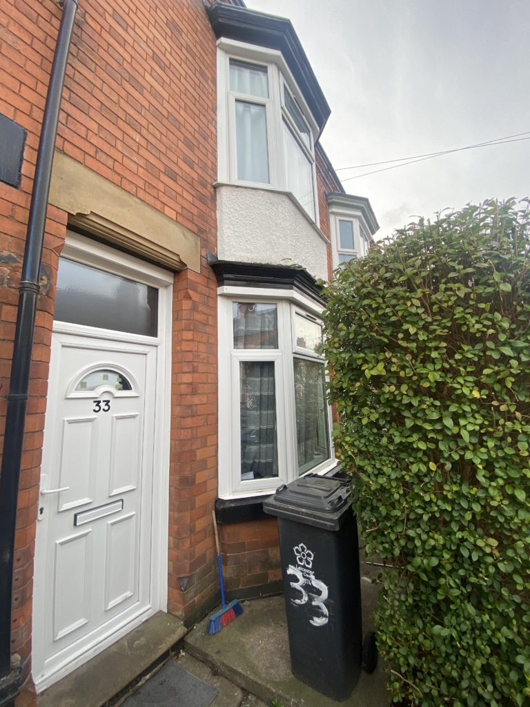 3 Bedroom Terraced House Ivy Road, Westcoates Zavsons Properties