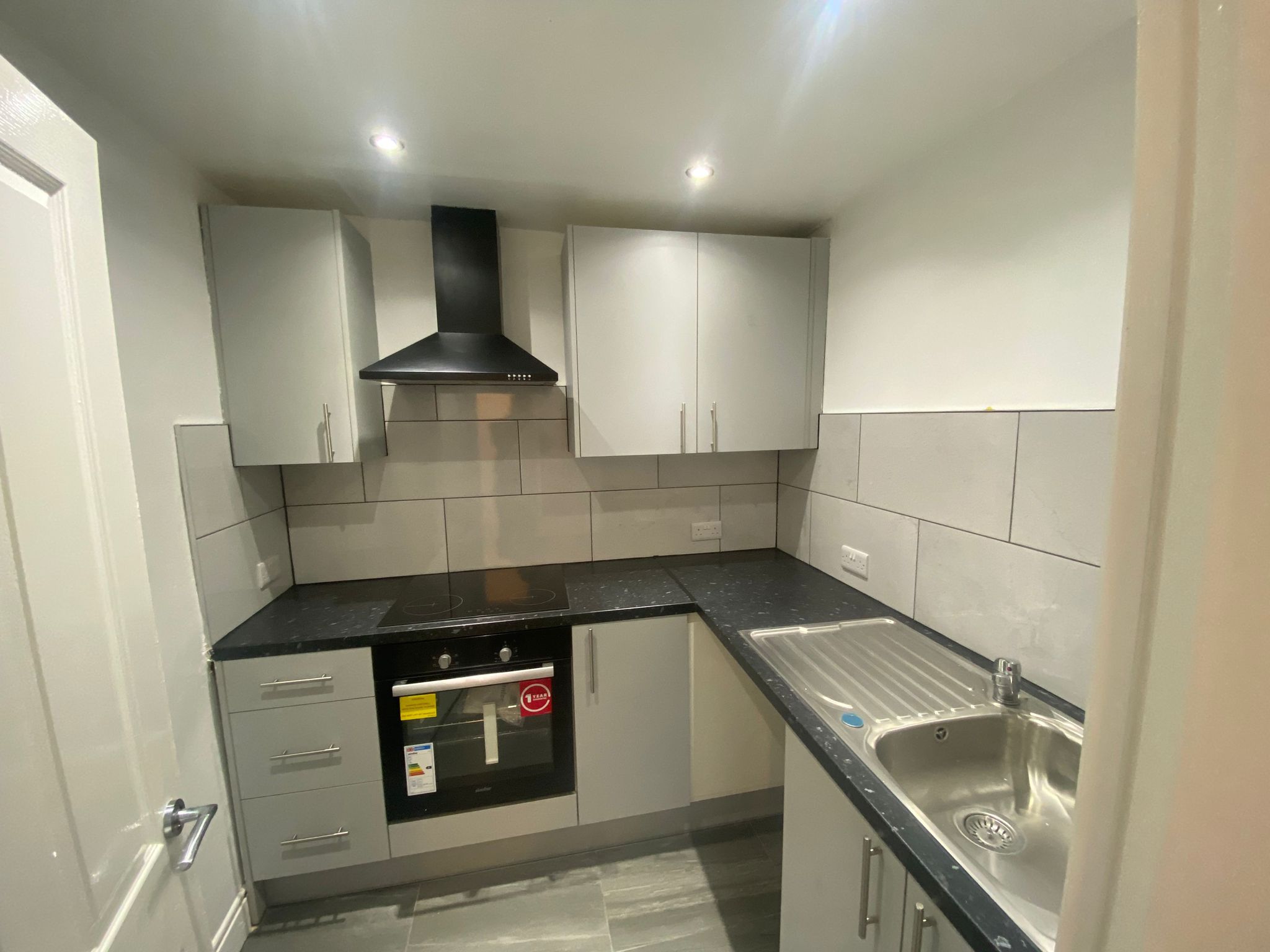 2 Bedroom Flat Belgrave Gate, Leicester Zavsons Properties