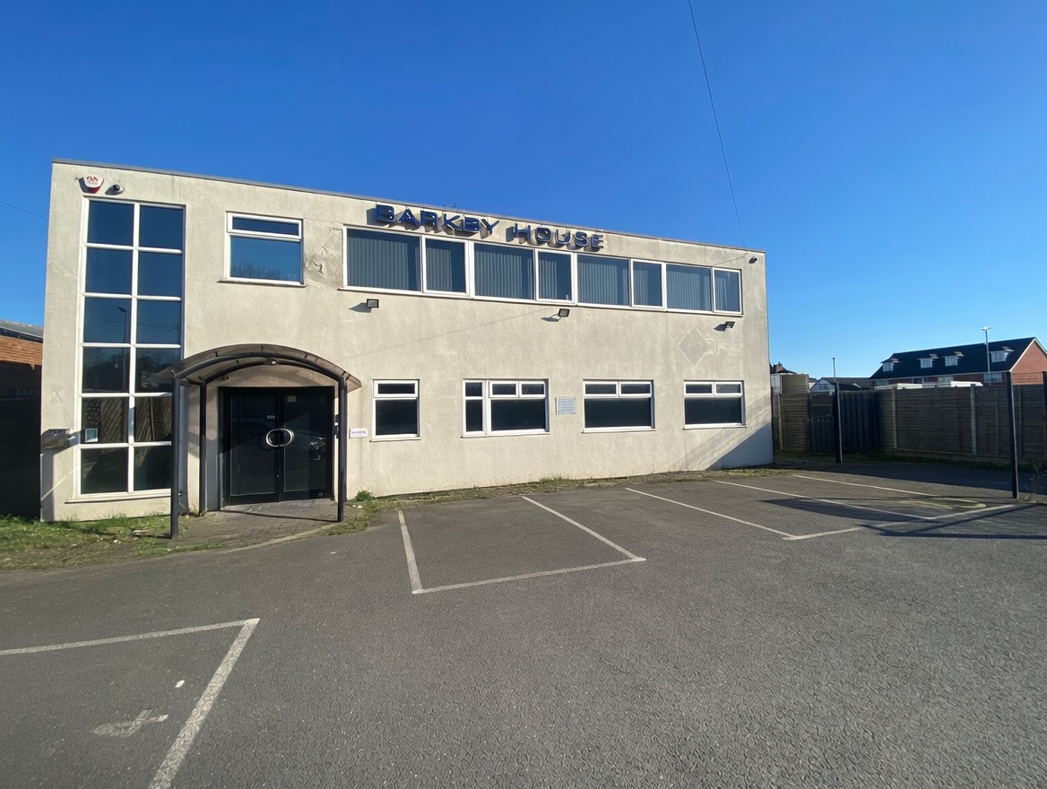 Hybrid Commercial Unit To Let - Offices with Ground Floor Workshop - Barkby Road, LE4 - Zavsons Properties